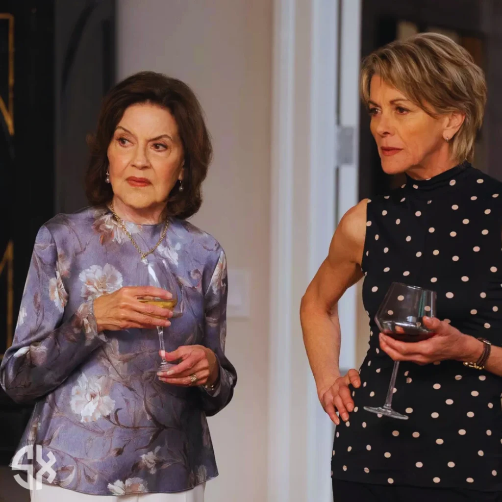 Kelly Bishop and Lauren Graham reunite to celebrate 25 years of Gilmore Girls